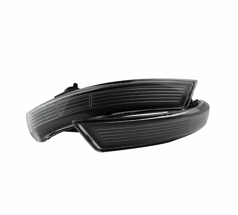 Ford Focus Dynamic Sweeping Mirror Indicator Lights (2008-2016)